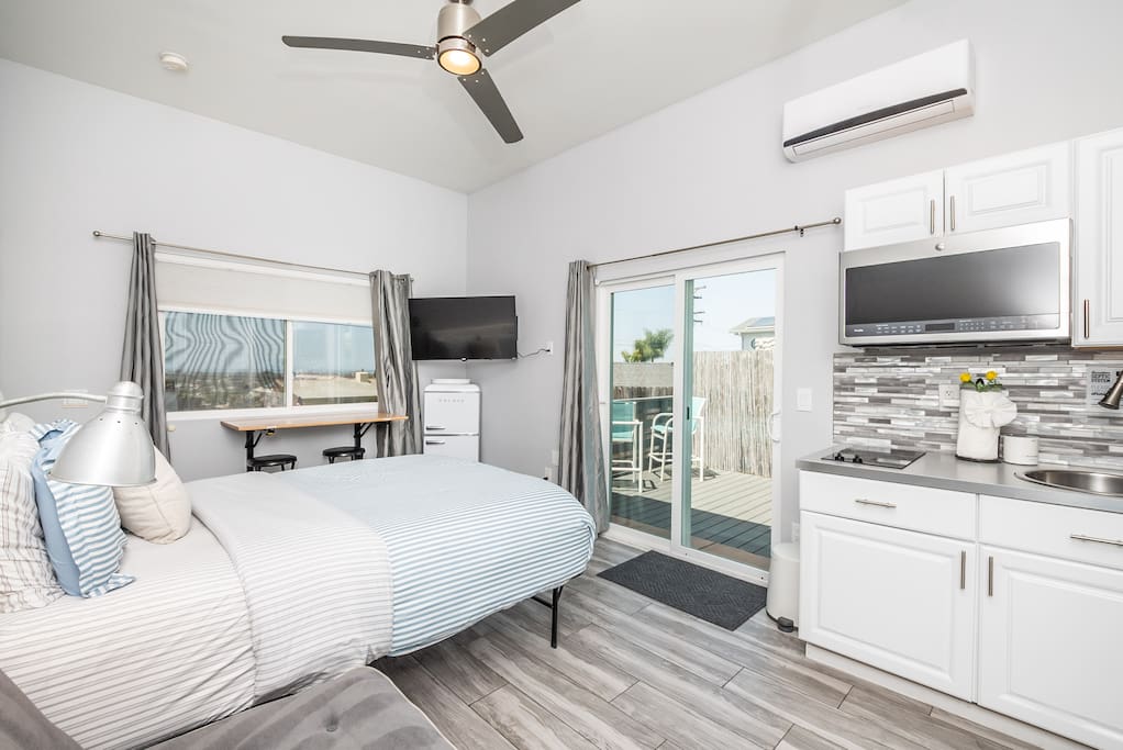 Private Modern Studio with Ocean View