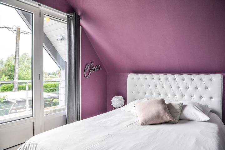 卧室3 -新床上用品-双人床-阳台