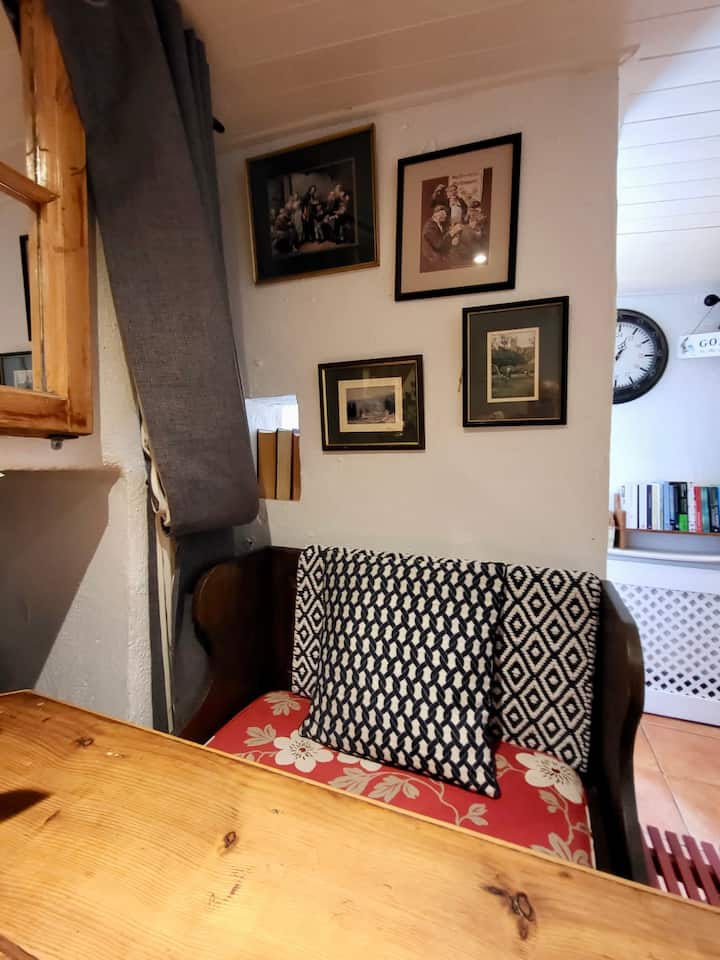 The Dunes Thatched Cottage --70 Steps To The Beach - Wexford