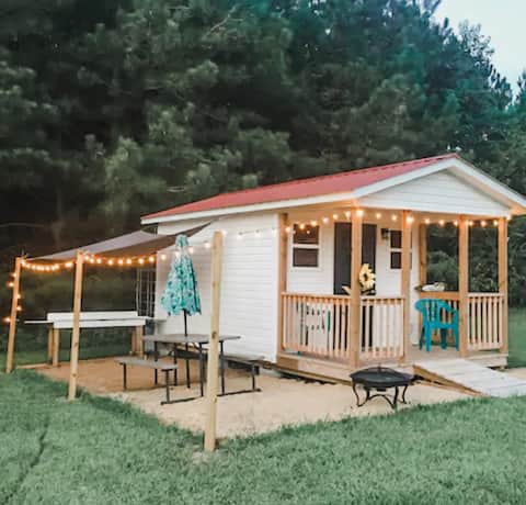 Cozy Cabin & Farm stay @ Owl Tree Acres Homestead