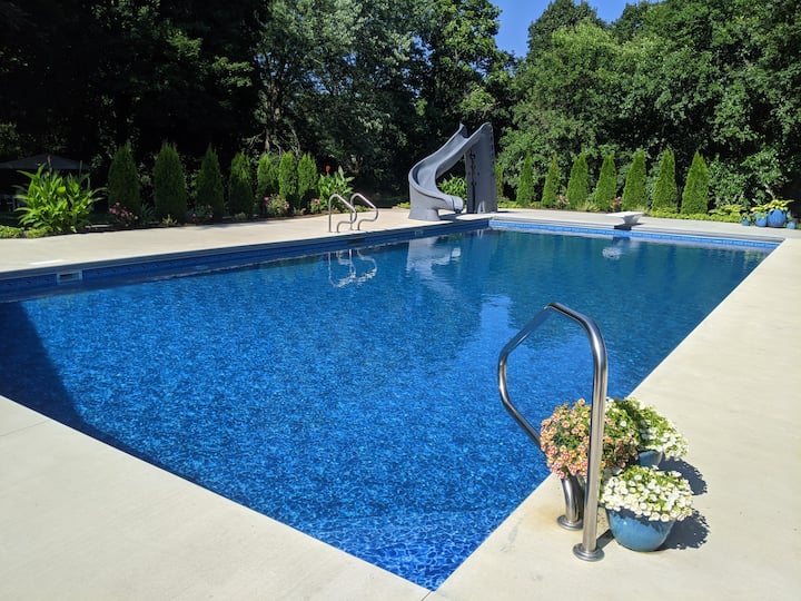 South Bend 3 Bedroom Home 1 Mile From Notre Dame! - South Bend, IN