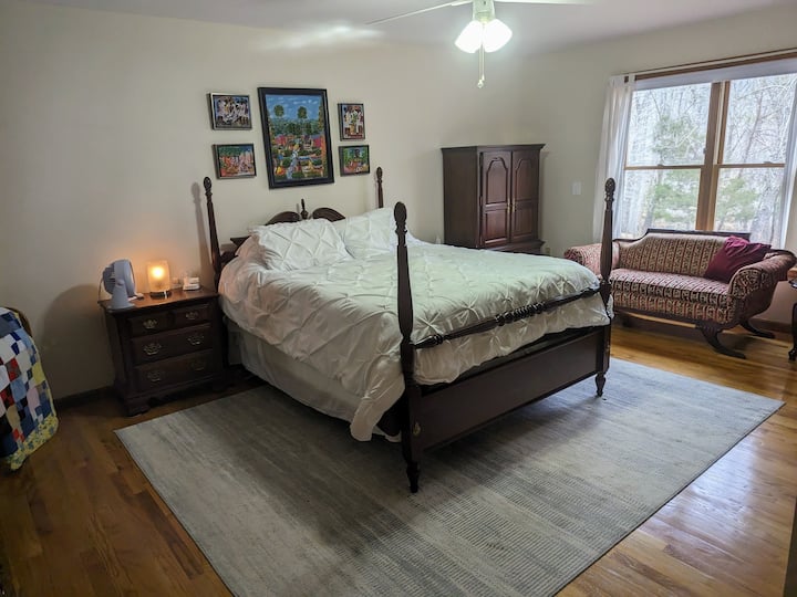 First floor Master bedroom queen bed with connecting bathroom.