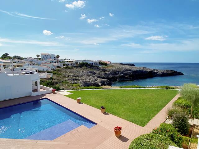 Casa en primera linea en Binibeca Vell