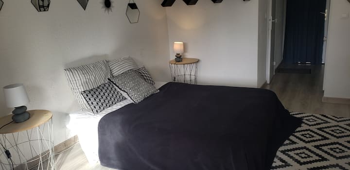 Beau Studio Avec Parking, Proche Plages Et Centre - Bandol