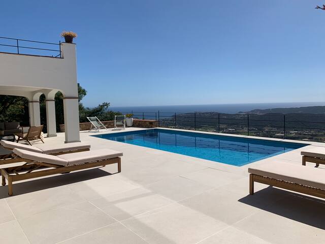 Platja d’Aro Luxurious villa south faced (11 p.) gallery image 3