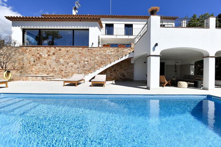 Platja d’Aro Luxurious villa south faced (11 p.)