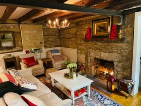 Middleburg/Upperville-Stunning,renovated cottage