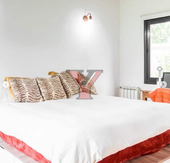 Hauptraum/Master-Schlafzimmer