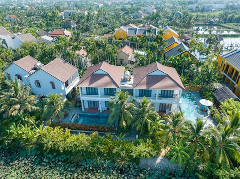 LUNA VILLA HOIAN - Private Pool Villa 3 Bedrooms