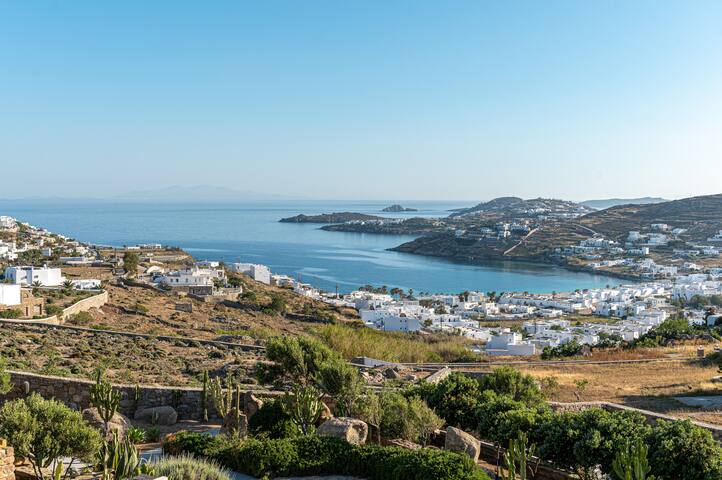 Dreamlike Villa 1, Private Infinity Pool! gallery image 4