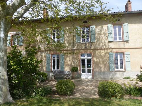 Pretty home between Toulouse & Albi - 10 beds