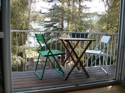Successful Airbnb property: Quiet apartment. Down town and Erdre river in Hauts Pavés Saint Félix