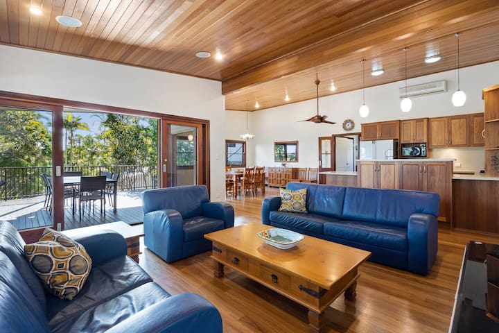 The Noosa Pandanus House | 4 Bed