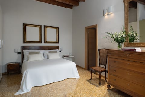 Annuncio Airbnb popolare: Charming and central apartment a Verona