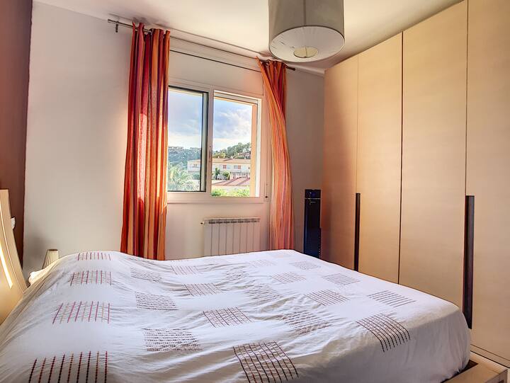 סוויטת חדר שינה עם חדר רחצה