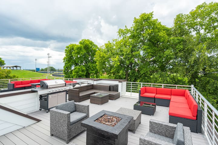 A3) New GULCH HOME – 4BR – AMAZING VIEWS gallery image 4