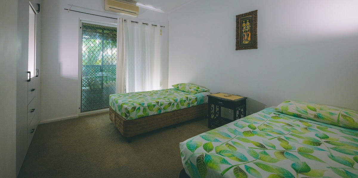 Dormitorio doble con acceso al porche