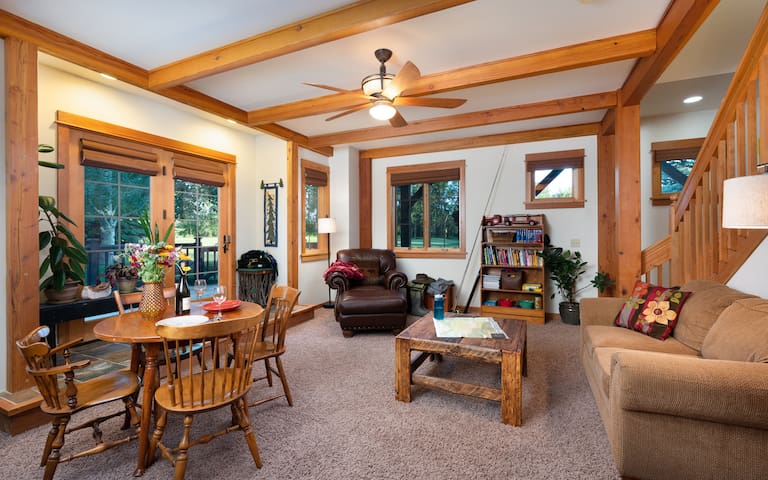Big Sky Bozeman 2 BR Suite, Perfect for Kids/Pets gallery image 3