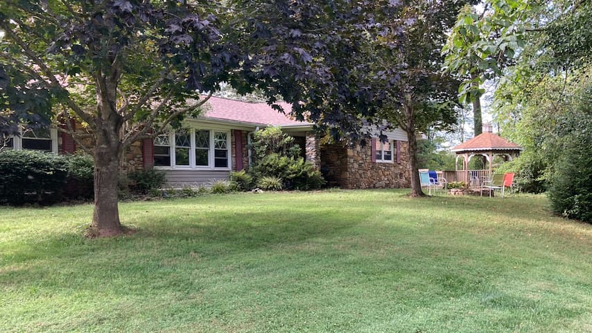 Heart and Hearth Cottage