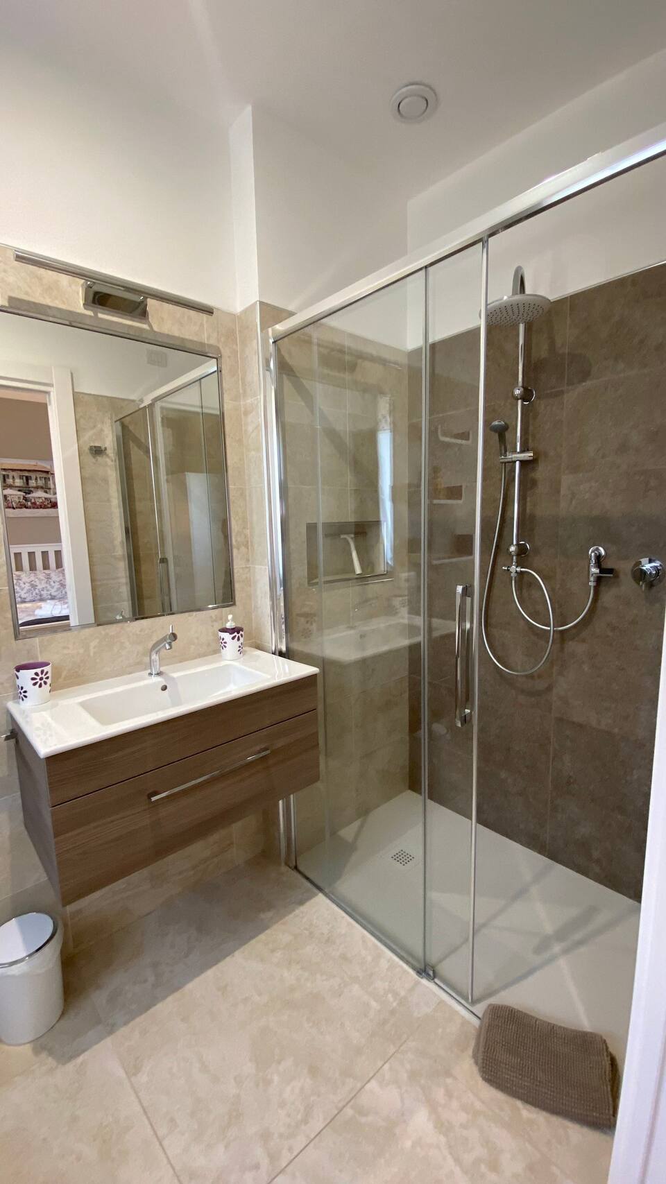 Nature Home Apartment: bagno