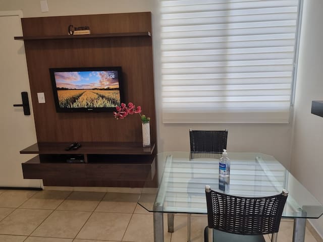 Entire home with 2 bedrooms in Uberlândia - Apartamento Completo-Garagem Coberta Portaria24hrs