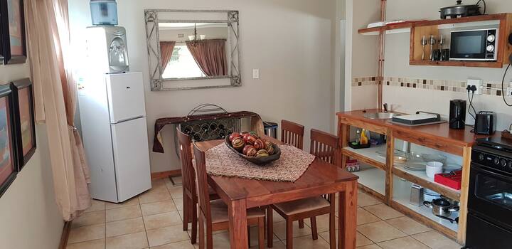 Huis Afrika, Die Renoster Eenheid /The Rhino Unit