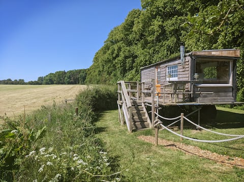 Off-grid retreat on the Northumbrian coast