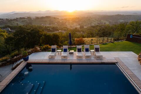 Gorgeous Hilltop Oasis with Pool and Expansive Views