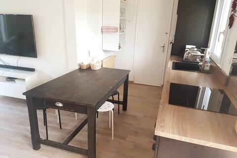 Home sweet home - 3 bedrooms - free car Park