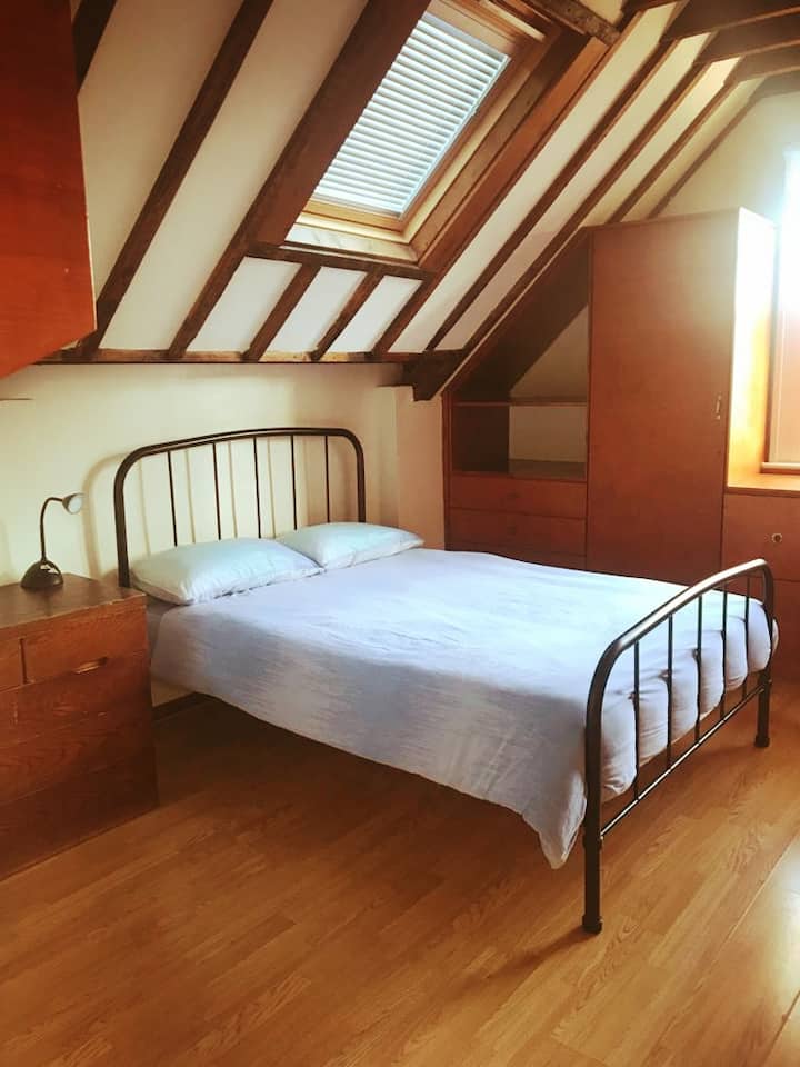 Earl's Court Holiday Rentals & Homes Earl's Court, Earl's Court, United Kingdom Airbnb