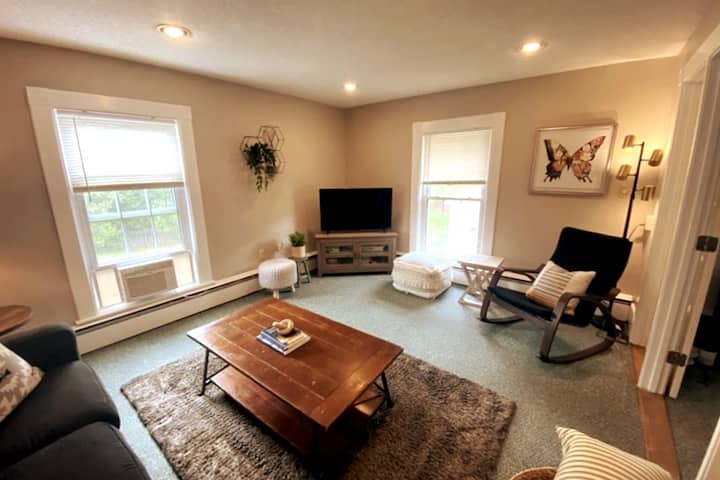 Central Location: Littleton Apartment (#2) - Littleton, NH