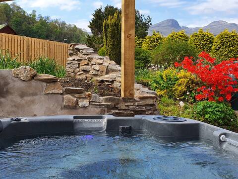 Big townhouse in Killin; great hub to explore from