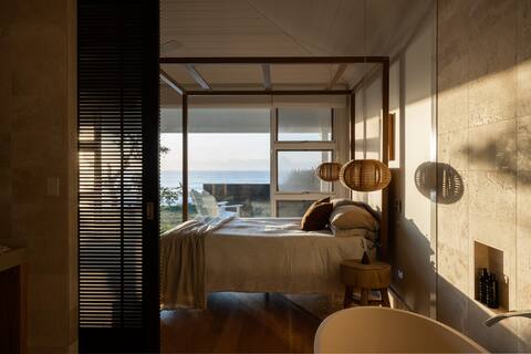 Beachfront luxury holiday home
Umi Boomerang Beach