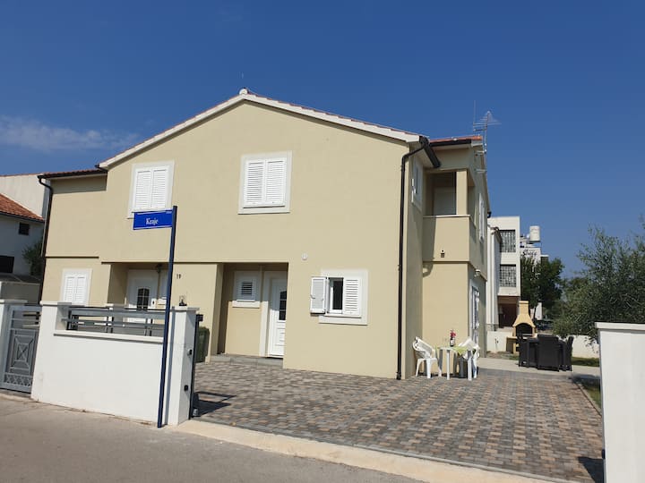House Of 98 M² With Three Bedrooms, Two Bathrooms - Vodice