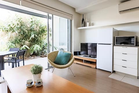 Top Airbnb: Marina Poolside View Nelly Bay Magnetic Island in Nelly Bay