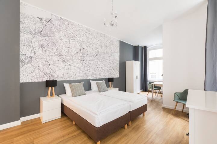 Live authentic gallery image 5