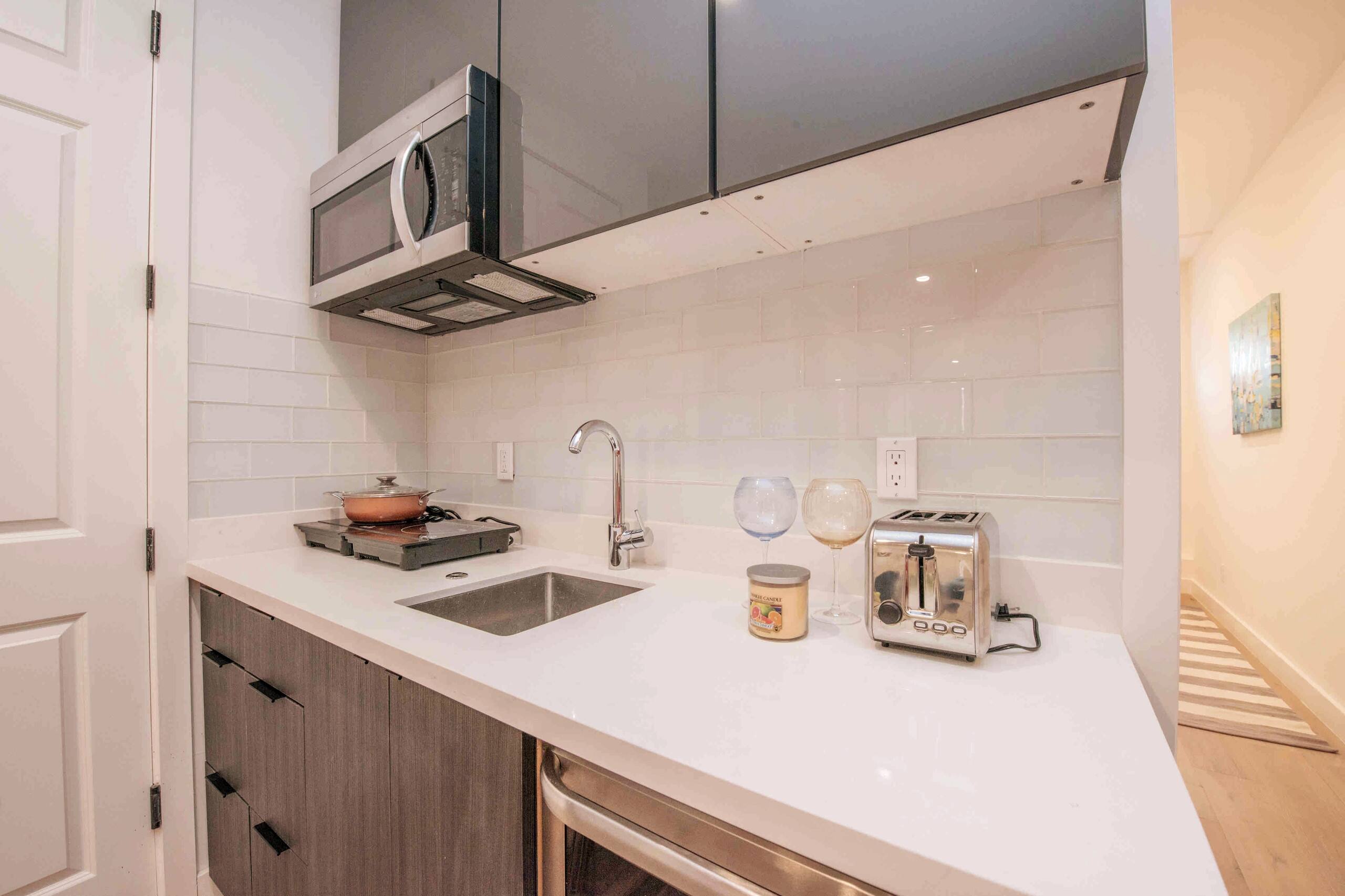Guesthouse in San Francisco · ★4.86 · 2 bedrooms · 4 beds · 2 baths - Image 4