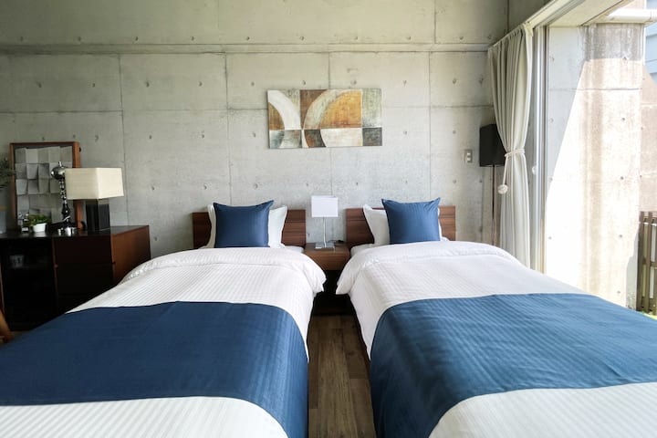 Serta singles bed(101*195 cm)
