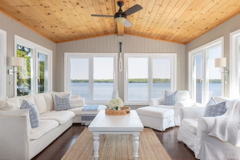 Gorgeous Lake Muskoka Cottage Amazing Views Hottub