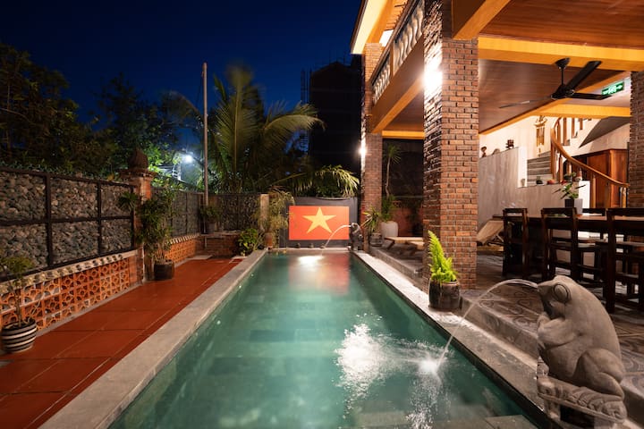 Beachfront / 3 BRS /Family Villa