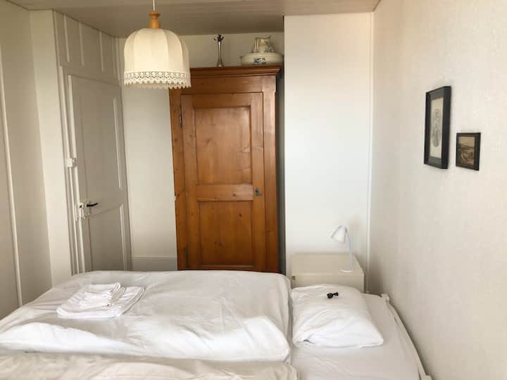 Спалня 3 (горен етаж)