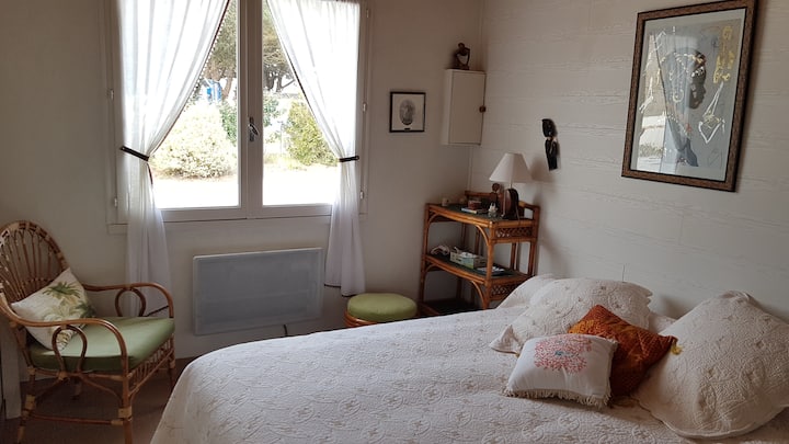 เตียงคู่ห้องนอนที่ 2 (1/2)