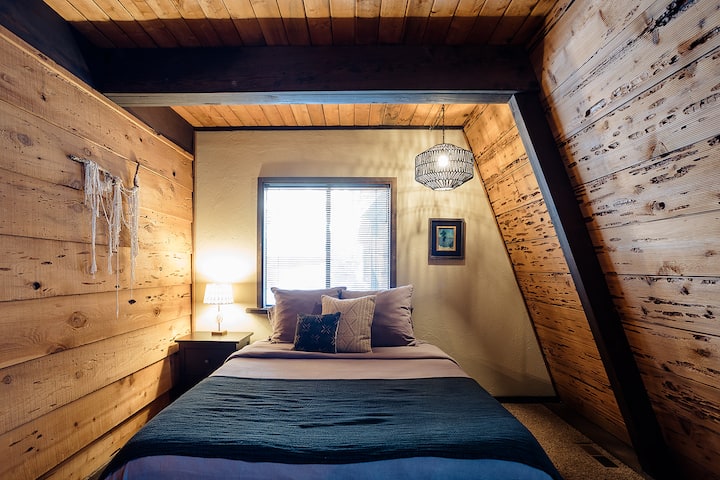 1楼卧室-标准双人床