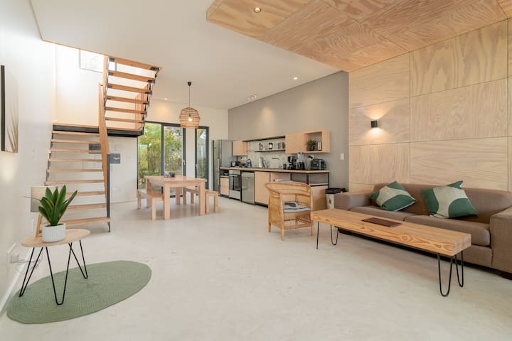 Adam’s Place 4 Friends Apartments Mountain View gallery image 2