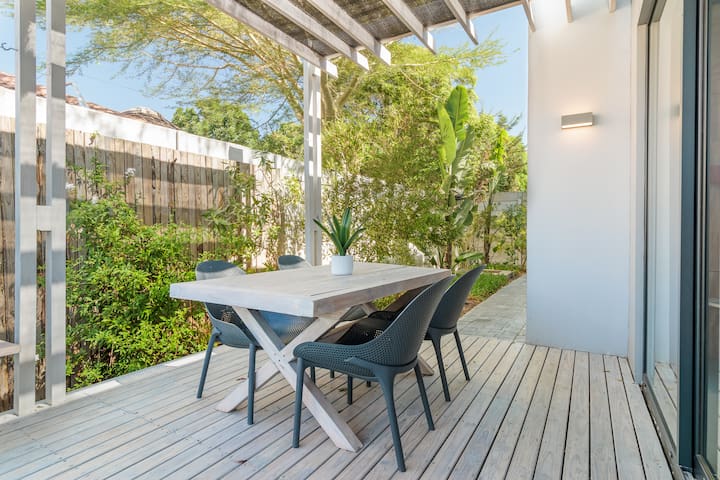 Adam’s Place 4 Friends Apartments Sunrise gallery image 4