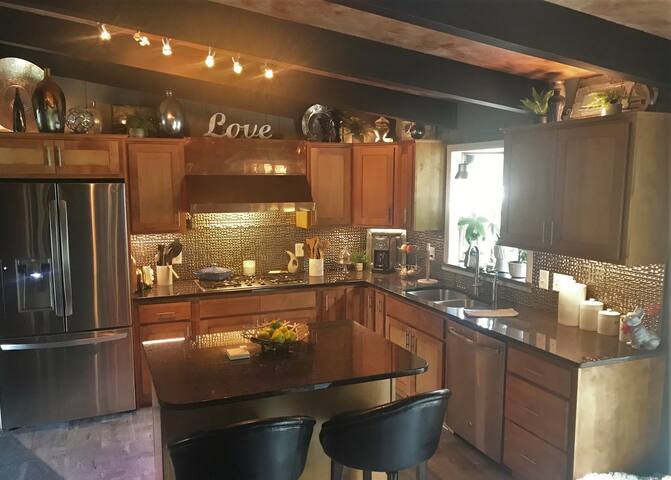 St. Croix River Private Sanctuary W/Heated pool!! gallery image 5