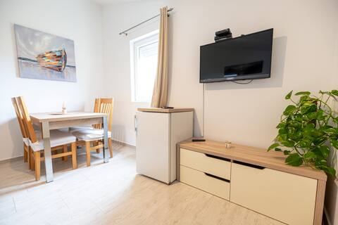 Studio Apartment Oseka