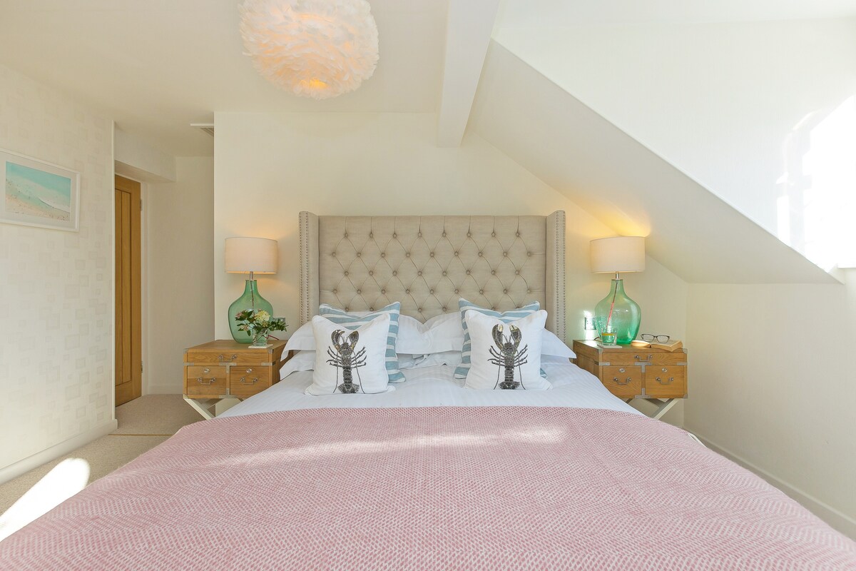 Ბუტიკის სტილის საძინებელი, ორი ლუქსით