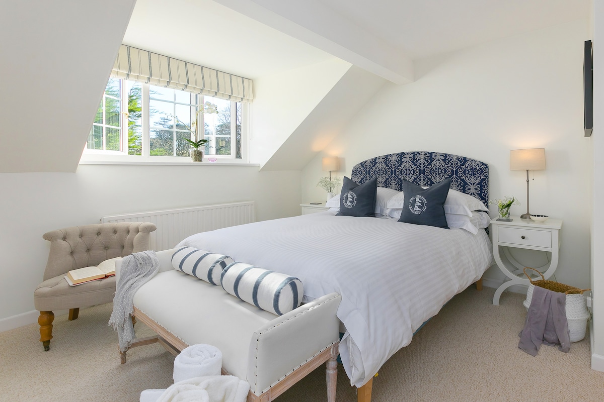 Ბუტიკის სტილის საძინებელი, ორი ლუქსით