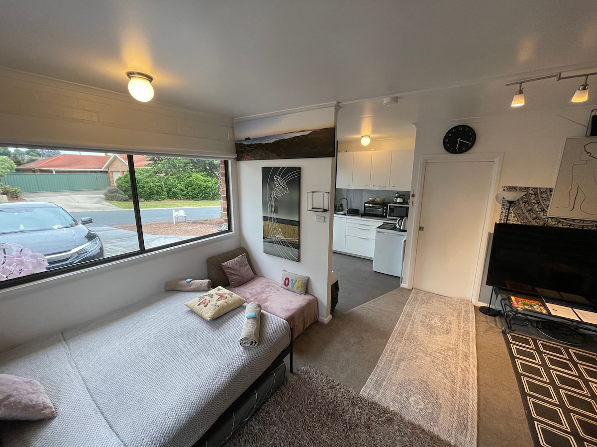 Canberra / Queanbeyan Unit. Top quality Apartments for Rent in